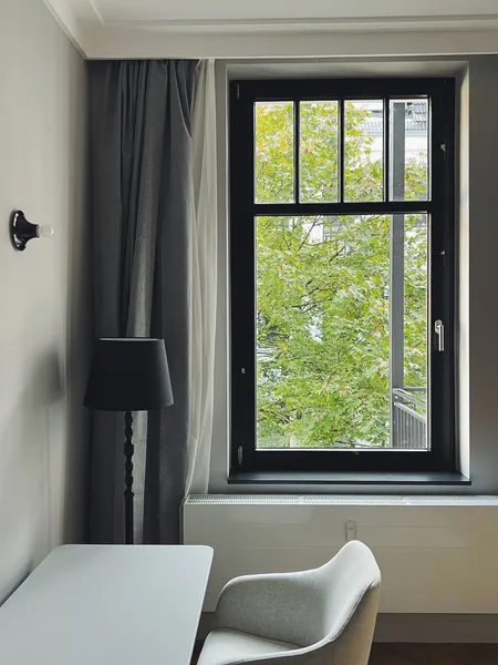 Zuhause mit modernisiertem Charme in Friedrichshain — photo 1